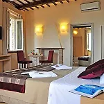 Alexander Hotel