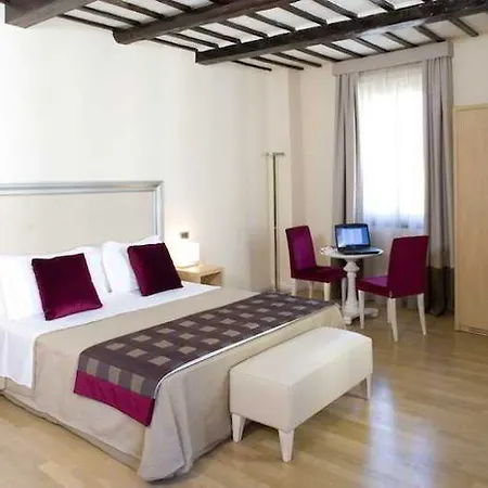Alexander Hotel 3*