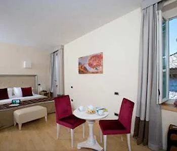 Alexander 3* Assisi