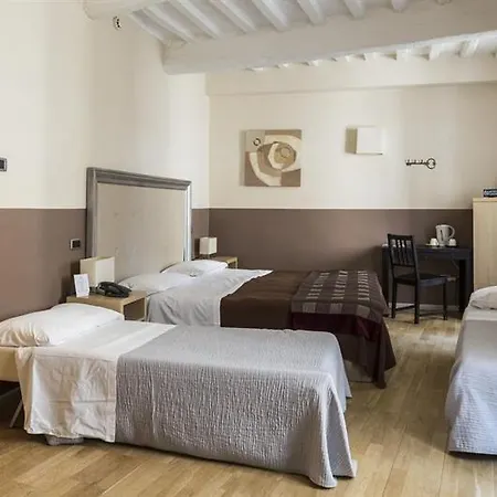 Hotell Alexander 3*